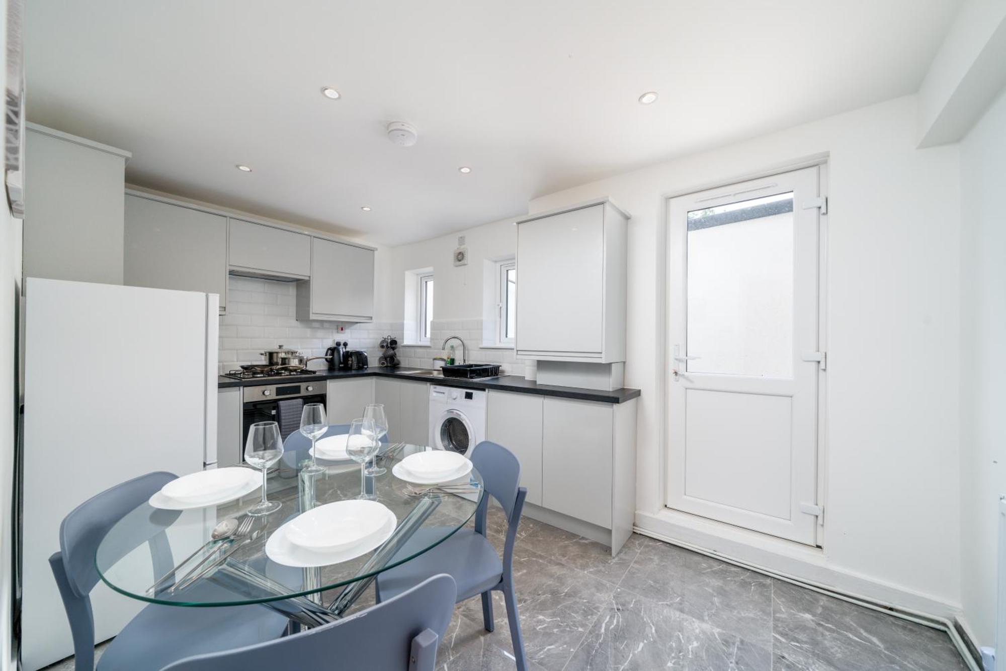 Exquisite 2 Bed Near Excel & 02 Arena With Parking Londra