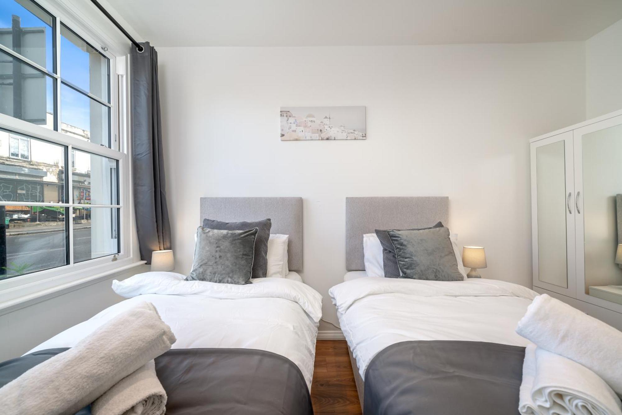 Exquisite 2 Bed Near Excel & 02 Arena With Parking Londra