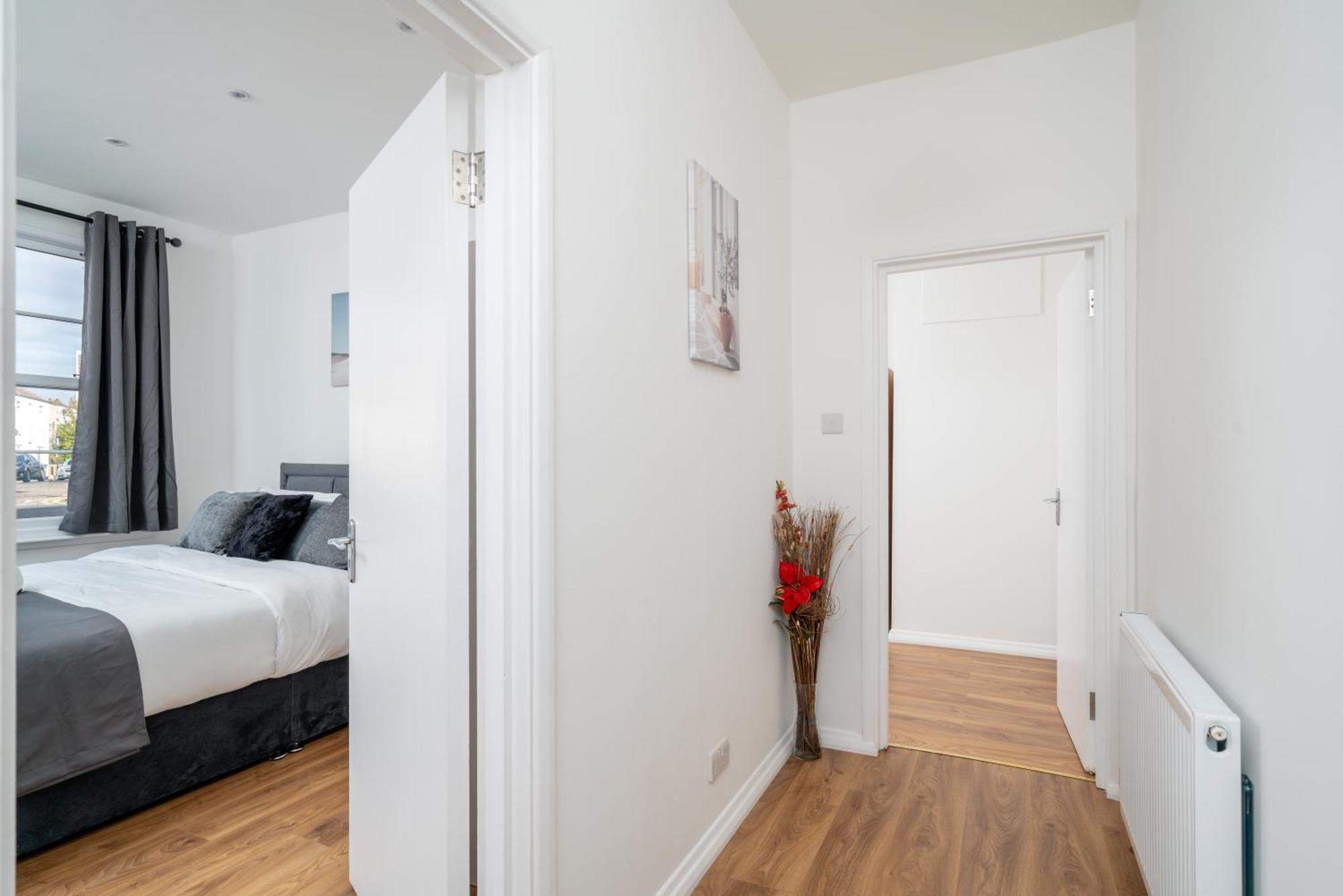 Exquisite 2 Bed Near Excel & 02 Arena With Parking Londra